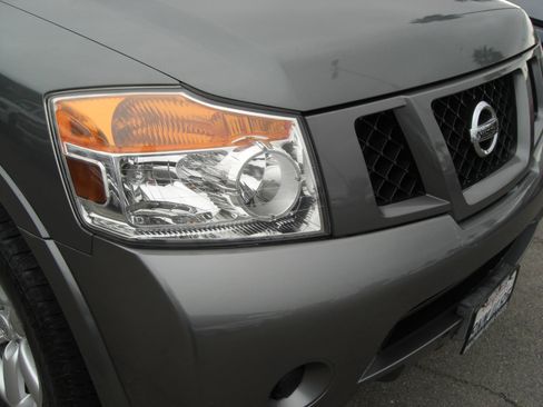 Used 2015 Nissan Armada SV image 19