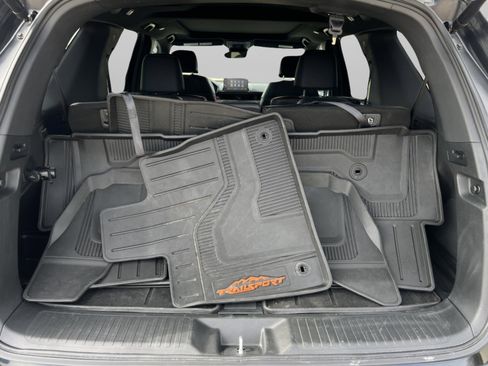 Used 2024 Honda Pilot TrailSport image 37