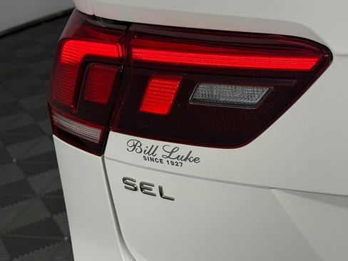 Used 2022 Volkswagen Tiguan SEL R-Line AWD/4WD image 14