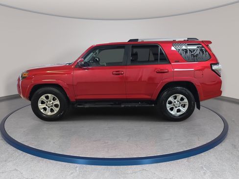 Used 2021 Toyota 4Runner SR5 RWD image 9