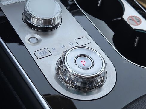 Certified 2025 Genesis GV80 2.5T Standard AWD/4WD image 21
