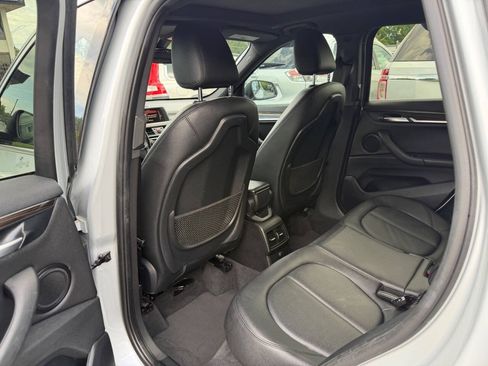 Used 2017 BMW X1 sDrive28i FWD image 9