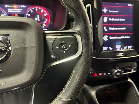 Used 2021 Volvo XC40 T5 R-Design w/ Protection Package image 17