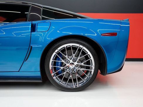 Used 2010 Chevrolet Corvette ZR1 w/ Preferred Equipment Group RWD image 16