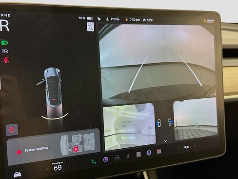 Used 2021 Tesla Model Y Long Range AWD/4WD image 23