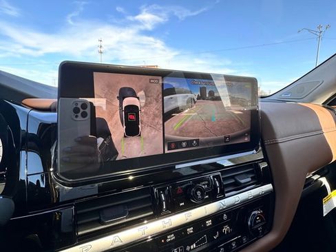 New 2026 Nissan Pathfinder Platinum w/ Cargo Package image 16