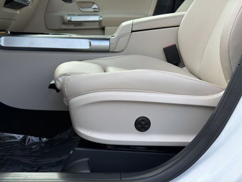 Certified 2026 Mercedes-Benz GLB 250 4MATIC image 15