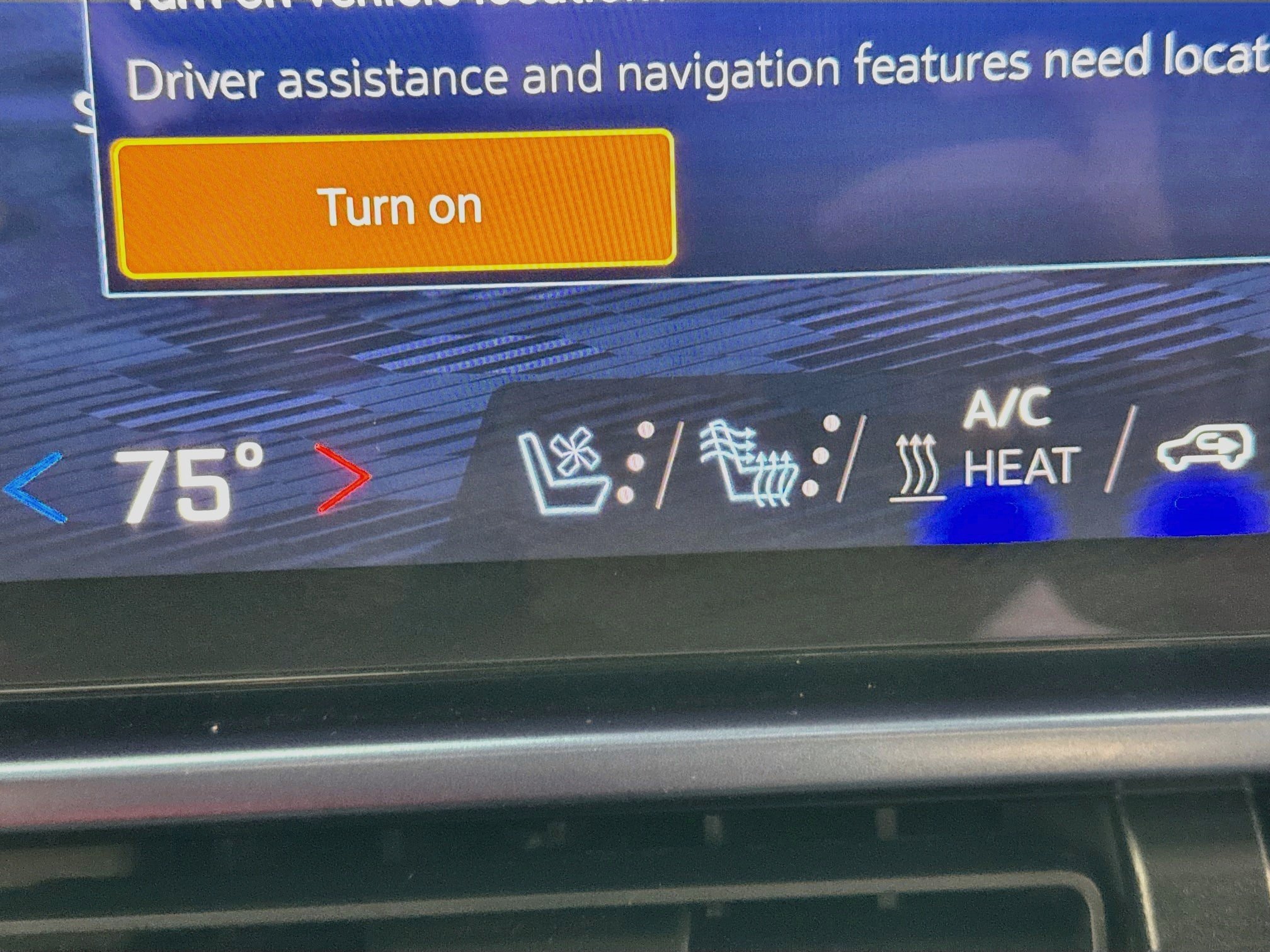 Used 2024 Chevrolet Equinox EV LT FWD image 18