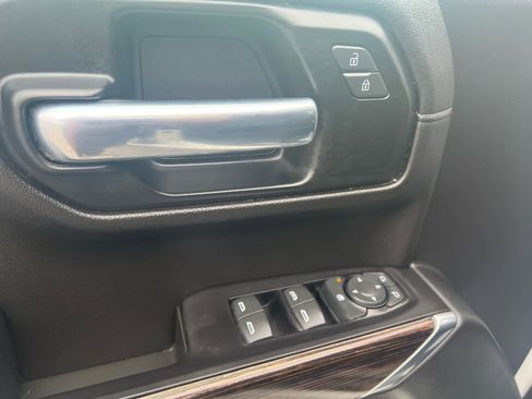 Used 2020 GMC Sierra 1500 Elevation w/ Elevation Value Package image 19