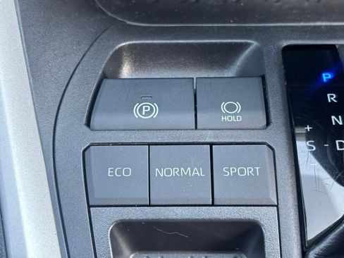 Used 2023 Toyota RAV4 XLE FWD image 30