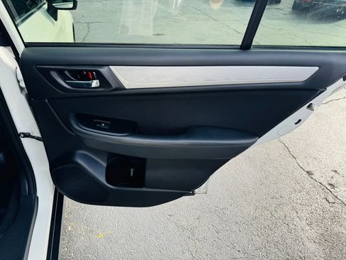 Used 2016 Subaru Outback 2.5i Premium image 17