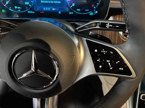 Used 2025 Mercedes-Benz C 300 4MATIC Sedan image 22