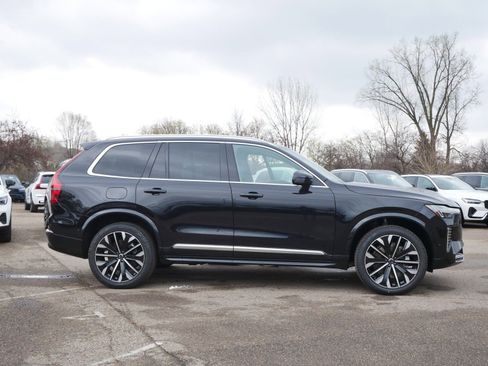 New 2026 Volvo XC90 B6 Plus w/ Protection Package Premier AWD/4WD image 2
