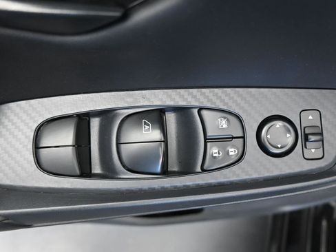 Used 2025 Nissan Sentra S FWD image 21