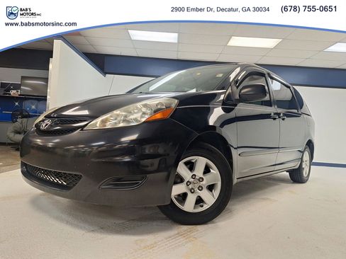 Used 2009 Toyota Sienna CE FWD image 4