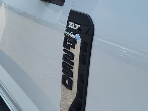 Used 2025 Ford F250 XLT AWD/4WD image 8