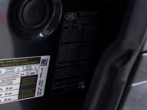 Used 2021 Land Rover Range Rover Velar R-Dynamic S image 27