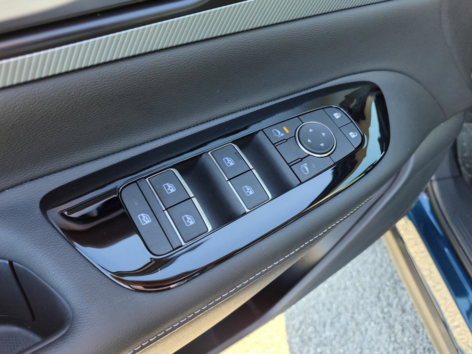 Used 2025 Nissan Murano SL AWD/4WD image 22
