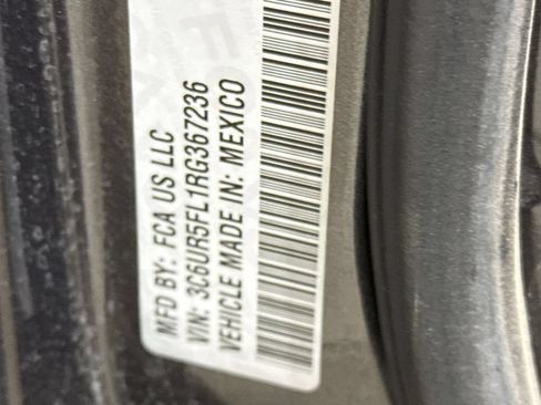 Used 2024 RAM 2500 Laramie AWD/4WD image 28