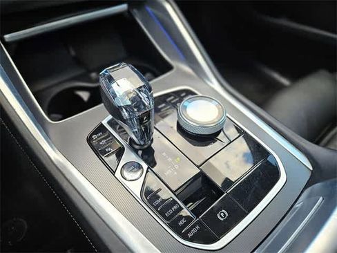 Used 2023 BMW X6 xDrive40i w/ Executive Package image 32