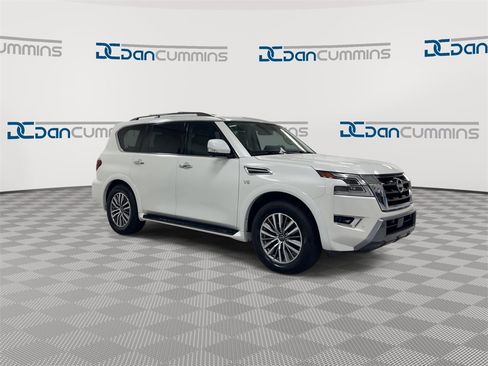 Used 2021 Nissan Armada SL w/ Captain's Chairs Package image 2