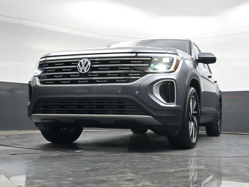 Used 2024 Volkswagen Atlas SEL AWD/4WD image 34