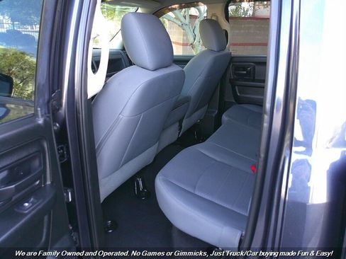 Used 2017 RAM 1500 Express image 19