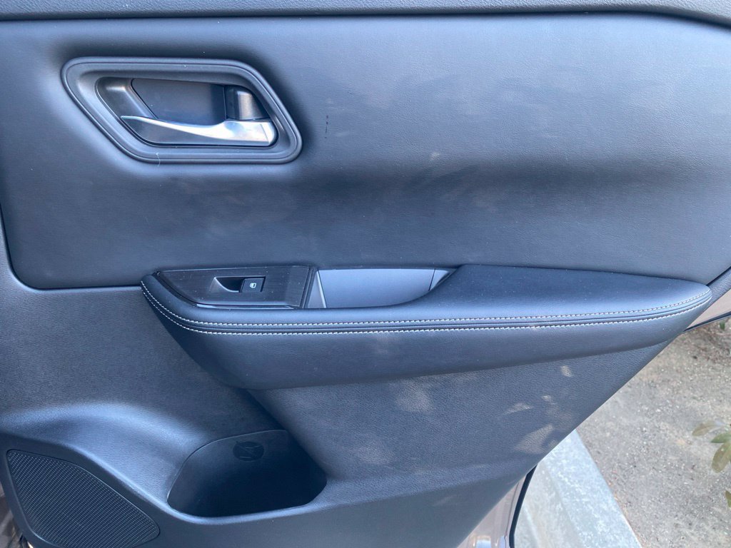 Certified 2025 Nissan Rogue SV AWD/4WD image 27