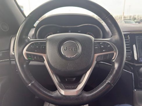 Used 2019 Jeep Grand Cherokee Limited AWD/4WD image 17