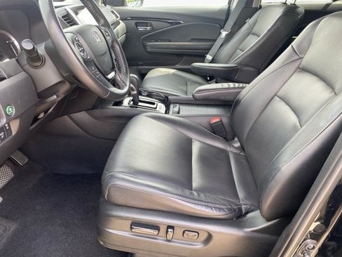 Used 2018 Honda Ridgeline RTL-E image 11