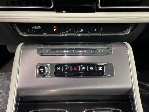 New 2026 Lincoln Aviator AWD image 14