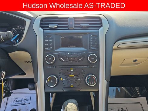 Used 2014 Ford Fusion SE FWD image 22