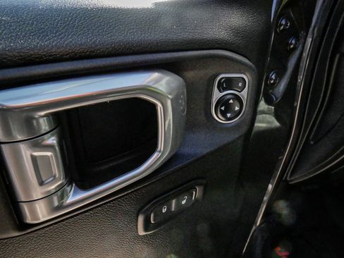 Used 2024 Jeep Wrangler Unlimited AWD/4WD image 15
