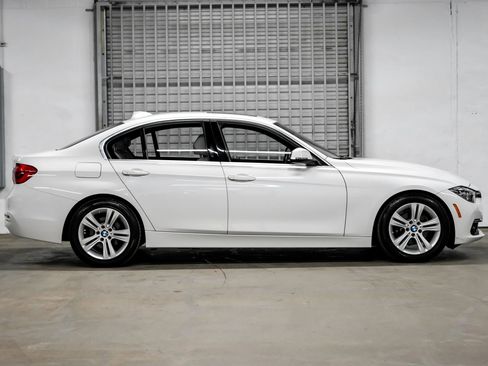 Used 2017 BMW 330i Sedan image 8