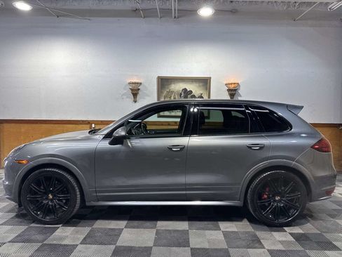 Used 2014 Porsche Cayenne GTS AWD/4WD image 2