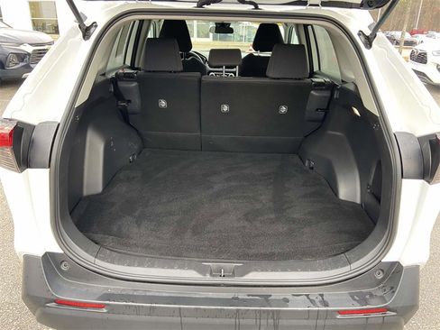 Used 2024 Toyota RAV4 LE image 9