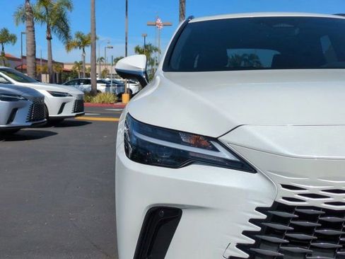 New 2026 Lexus RX 450h AWD image 11