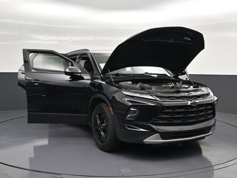 Used 2024 Chevrolet Blazer LT w/ Midnight/Sport Edition FWD image 32