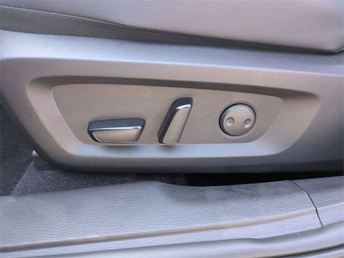 New 2025 Mitsubishi Outlander SEL image 15