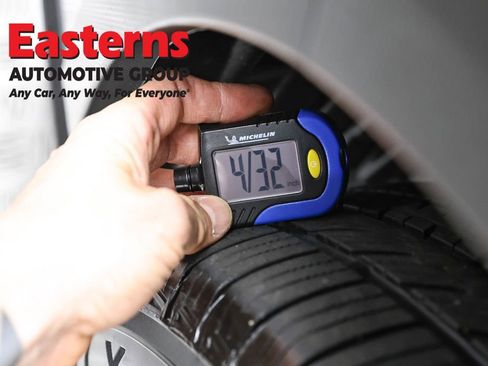 Used 2023 Subaru Forester Premium image 30