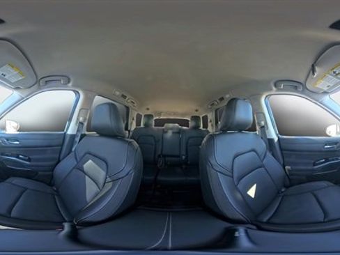 New 2025 Nissan Pathfinder SL image 15