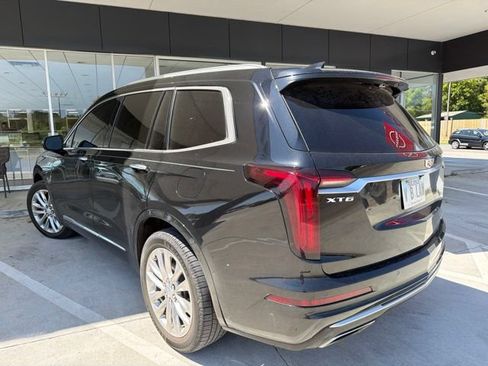 Used 2022 Cadillac XT6 Premium Luxury w/ Technology Package FWD image 3