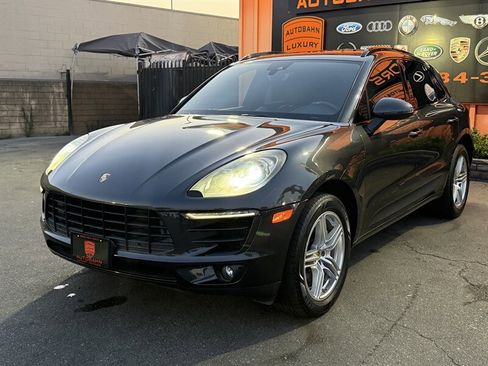 Used 2017 Porsche Macan S AWD/4WD image 4