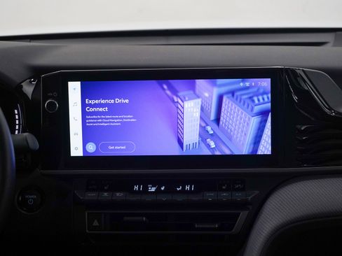 Used 2025 Toyota Camry SE image 14