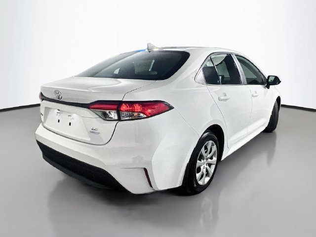Used 2026 Toyota Corolla LE FWD image 8