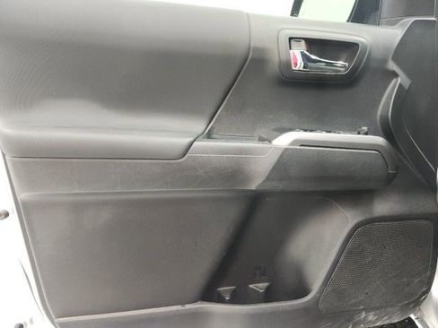 Certified 2023 Toyota Tacoma TRD Off-Road w/ Technology Package AWD/4WD image 11