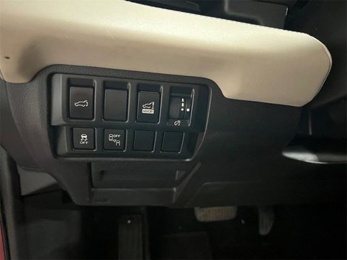 Used 2019 Subaru Ascent Limited image 39