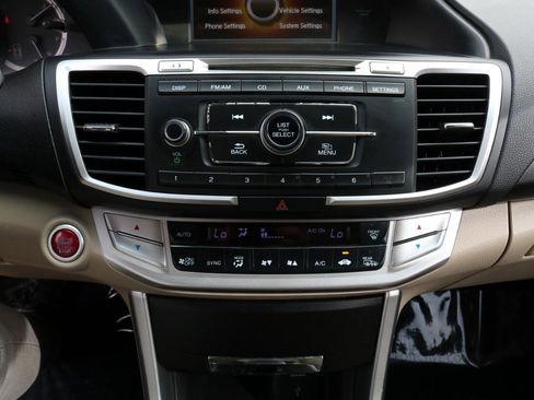 Used 2013 Honda Accord EX image 30