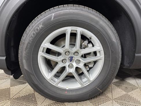 New 2026 Ford Explorer Active w/ Active Comfort Package RWD image 13