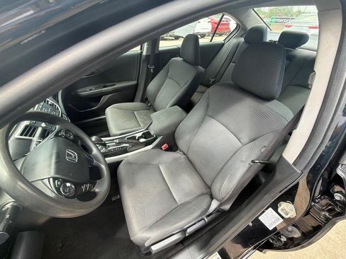 Used 2017 Honda Accord LX image 18